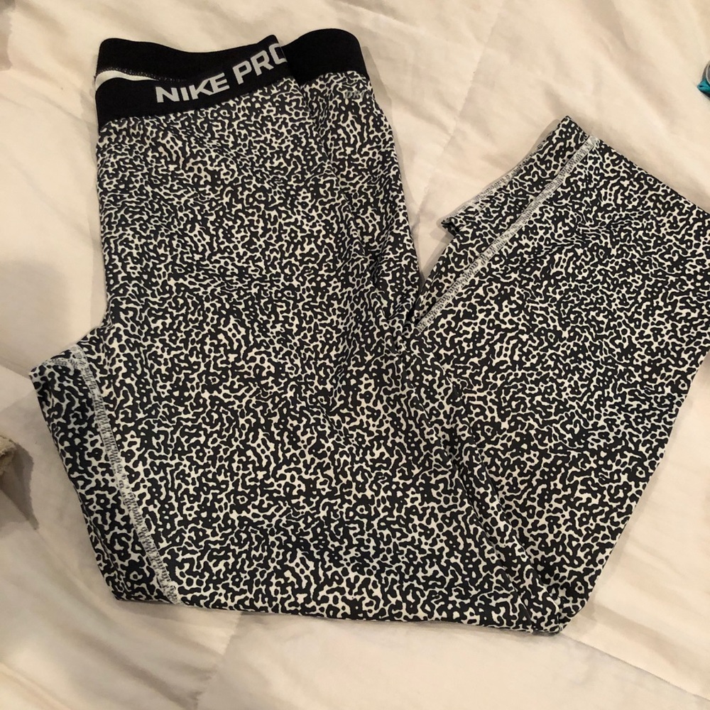 Nike Pro Leopard leggings